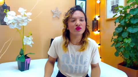 ASLY online show from October 2025 12:17:01 PM