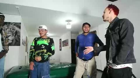 Snapshot of asmodeus7100 chatting on September 2025 06:20:02 PM THOMAS AND DAMIAND online show from September 2025 06:20:02 PM