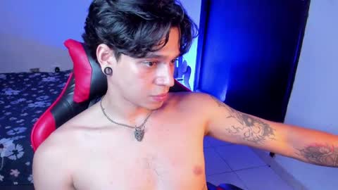 asmodeuszz online show from May 2026 01:00:02 AM