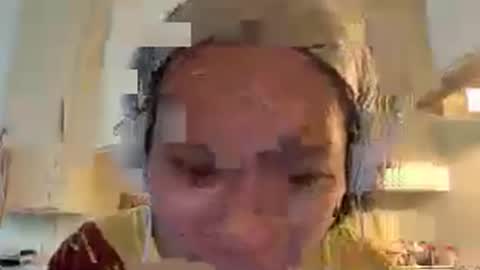 Snapshot of assert32 chatting on September 2025 11:43:01 PM Patty online show from September 2025 11:43:01 PM