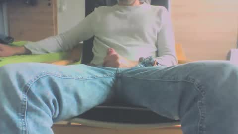 Chriss online show from May 2026 03:18:01 PM