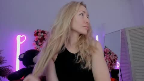 astramonroe online show from June 2026 07:25:02 AM