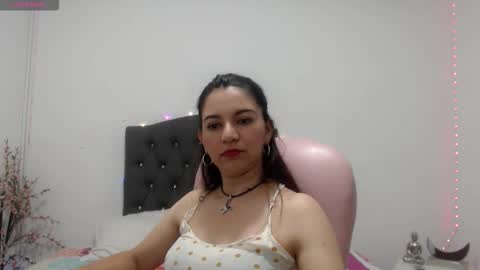 Snapshot of astrolover_ chatting on October 2025 01:17:02 AM camila online show from October 2025 01:17:02 AM