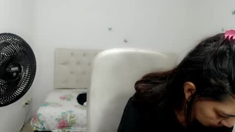 Snapshot of astrolover_ chatting on January 2026 01:33:01 AM camila online show from January 2026 01:33:01 AM