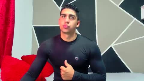 Snapshot of astromgrey chatting on January 2025 05:30:02 PM Astrom model independent online show from January 2025 05:30:02 PM