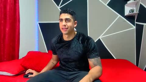 Snapshot of astromgrey chatting on January 2025 12:50:02 AM Astrom model independent online show from January 2025 12:50:02 AM