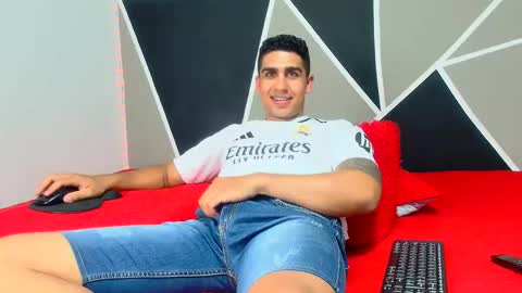 Snapshot of astromgrey chatting on February 2025 04:36:01 AM Astrom model independent online show from February 2025 04:36:01 AM