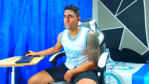 Snapshot of astromgrey chatting on September 2025 01:38:02 PM Astrom model independent online show from September 2025 01:38:02 PM