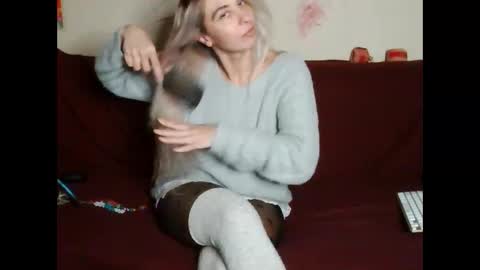 AsyaLu online show from November 2025 03:01:01 PM