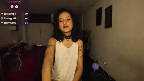 Atenea online show from October 2025 08:04:02 AM