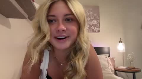 Snapshot of athenaaa8 chatting on July 2026 10:30:02 PM Athena online show from July 2026 10:30:02 PM