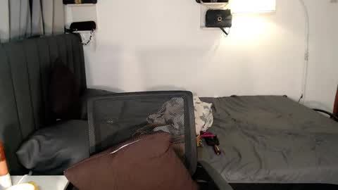 Snapshot of athisamore chatting on February 2025 09:47:02 AM athisamore online show from February 2025 09:47:02 AM