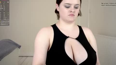 Audrey Jacq online show from July 2026 06:05:01 PM