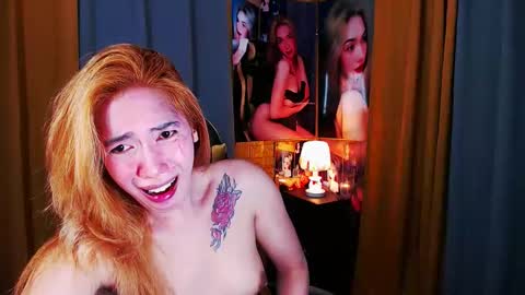 Snapshot of aurakharisma_xx chatting on April 2026 05:51:02 PM Miss awra online show from April 2026 05:51:02 PM