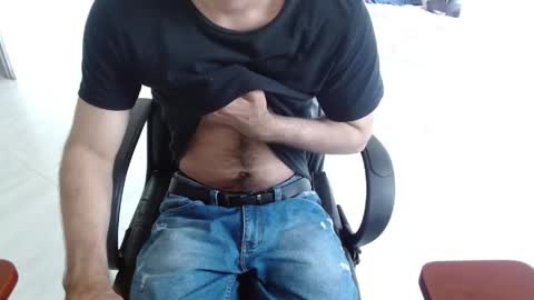 Snapshot of aureliv1 chatting on May 2026 09:45:01 PM Aureliano online show from May 2026 09:45:01 PM