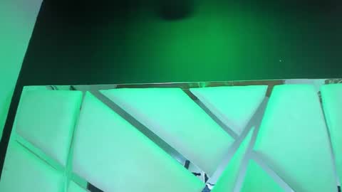 aurora online show from April 2026 02:44:01 PM