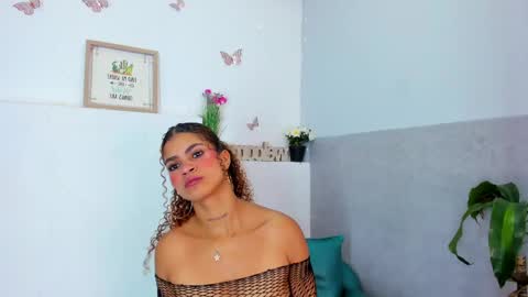 aurora_blackmont online show from April 2026 12:19:02 PM