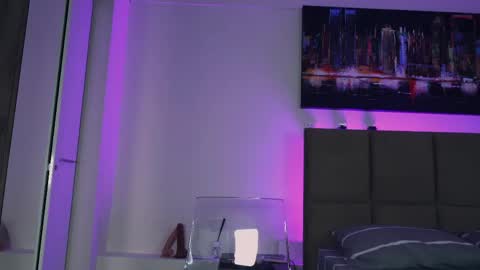 Aurora online show from April 2026 06:55:02 PM