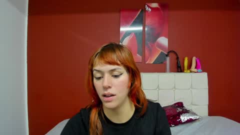 Snapshot of aurora_doll_ chatting on December 2024 06:05:01 PM AURORA online show from December 2024 06:05:01 PM