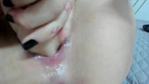 Snapshot of aurora_doll_ chatting on February 2025 02:43:02 PM AURORA online show from February 2025 02:43:02 PM