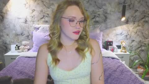 Kate online show from October 2025 05:25:01 PM