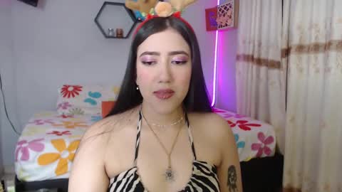 Snapshot of aurora_shy_ chatting on December 2024 04:28:02 AM Aurora  online show from December 2024 04:28:02 AM