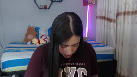Snapshot of aurora_shy_ chatting on December 2024 01:05:01 AM Aurora  online show from December 2024 01:05:01 AM