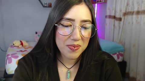 Snapshot of aurora_shy_ chatting on February 2025 11:19:02 PM Aurora  online show from February 2025 11:19:02 PM