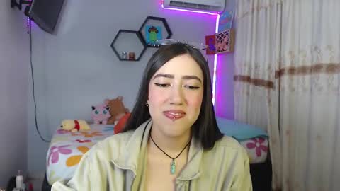 Snapshot of aurora_shy_ chatting on February 2025 12:05:02 AM Aurora  online show from February 2025 12:05:02 AM