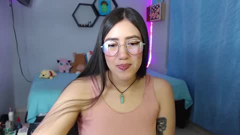 Snapshot of aurora_shy_ chatting on March 2025 03:48:02 AM Aurora  online show from March 2025 03:48:02 AM