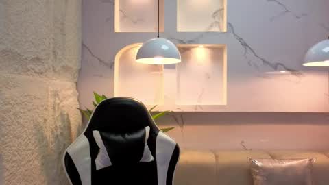 Snapshot of aurora_tp chatting on February 2026 02:39:02 AM AURORA online show from February 2026 02:39:02 AM