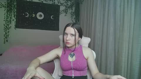 Aurora online show from October 2025 12:19:01 AM