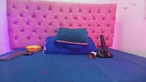 auroraa_miller online show from September 2025 11:54:01 AM