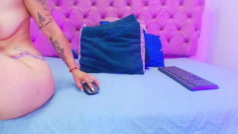 auroraa_miller online show from September 2025 11:56:02 AM