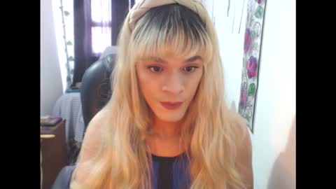 AURORA online show from October 2025 05:48:02 PM