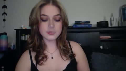 auroralightz1 online show from February 2026 09:03:02 PM