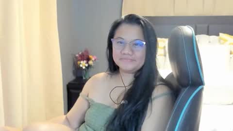 Snapshot of auroramaze88 chatting on May 2026 12:38:01 AM Auroramaze88 online show from May 2026 12:38:01 AM