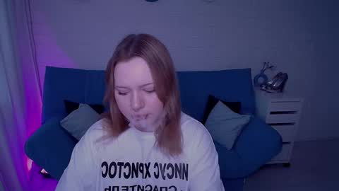 Aurora online show from October 2025 01:10:01 PM