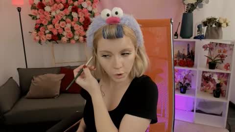 aurorawrenfield online show from March 2026 04:52:01 AM