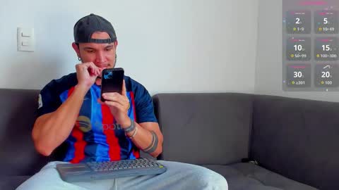 A online show from October 2025 08:29:01 PM