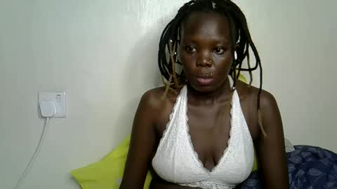 autumnbeagle online show from October 2025 08:18:02 PM