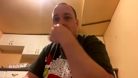 Snapshot of auz1812 chatting on December 2024 07:36:01 AM Auz online show from December 2024 07:36:01 AM