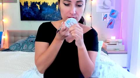 Ava online show from February 2025 07:42:02 AM