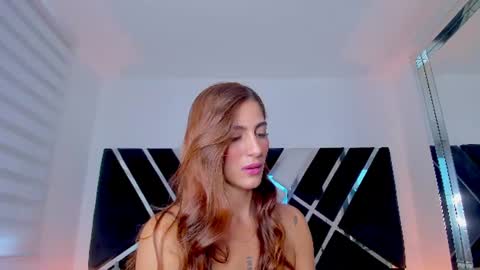 Snapshot of ava_fontana2 chatting on July 2026 10:58:02 PM Ava Fontana online show from July 2026 10:58:02 PM