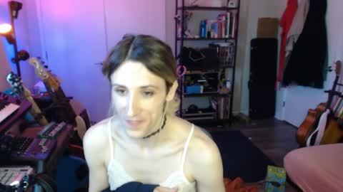 Ava online show from May 2026 08:58:01 PM