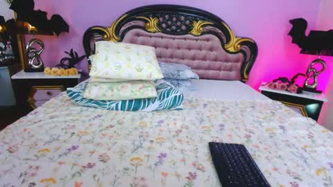 avaaaddamss online show from October 2025 09:09:02 AM