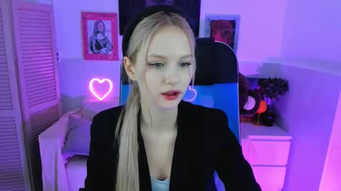 Ava nonude online show from October 2025 02:29:01 PM