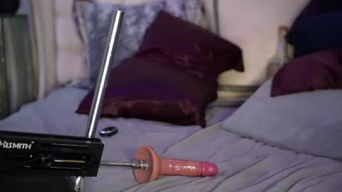 AvalonnFoxx online show from May 2026 11:15:01 AM
