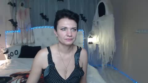 avasaturnian online show from October 2025 01:54:02 PM