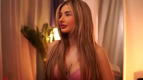 Carina online show from March 2025 10:31:02 PM